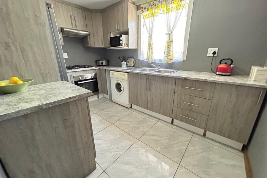 3 Bedroom Property for Sale in Voorbrug Western Cape